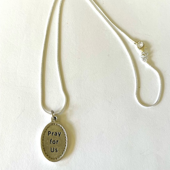 St Jude medal CHARITY FREE PRAYER CARD - Picture 2 of 6